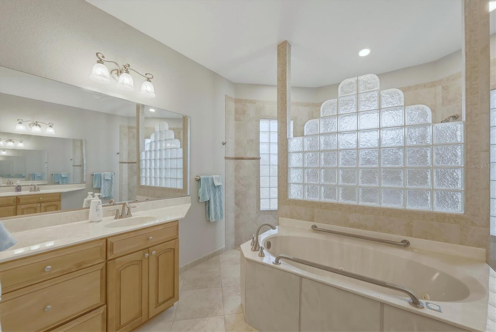 STONECASTLE AT SOUTHWOOD - Residential