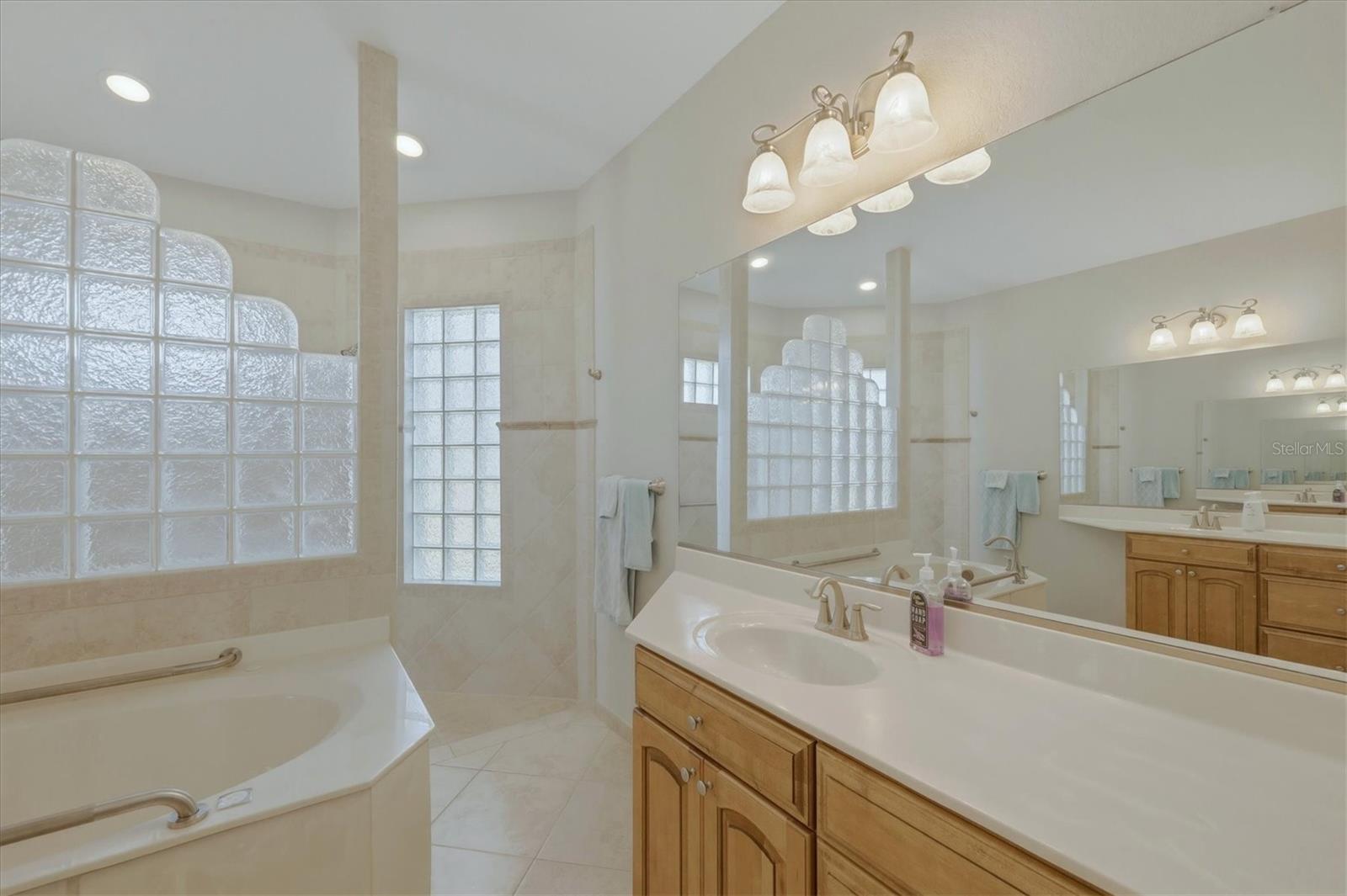 STONECASTLE AT SOUTHWOOD - Residential