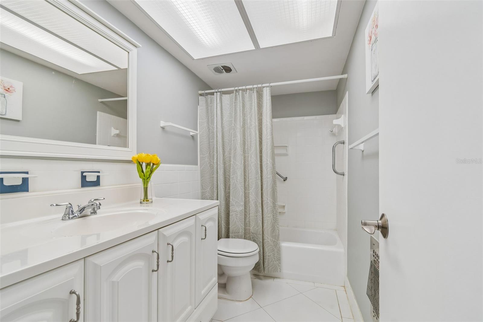 DOUGLAS ARMS - Residential