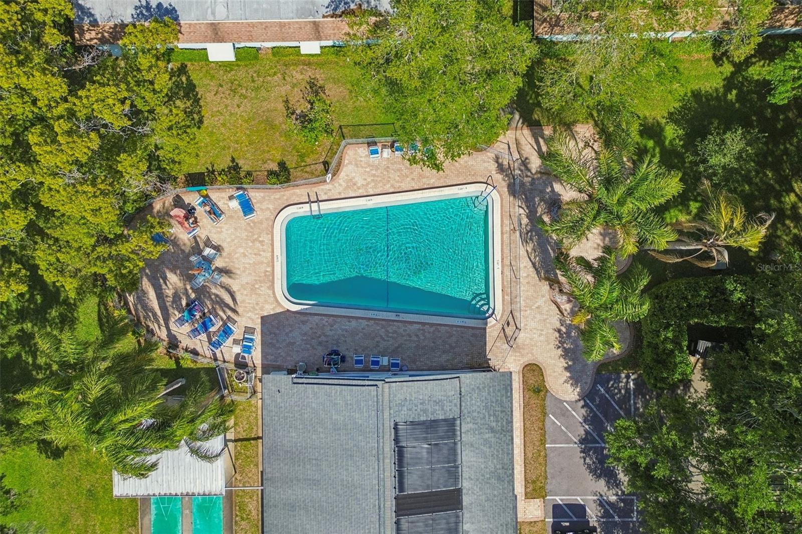 DOUGLAS ARMS - Residential