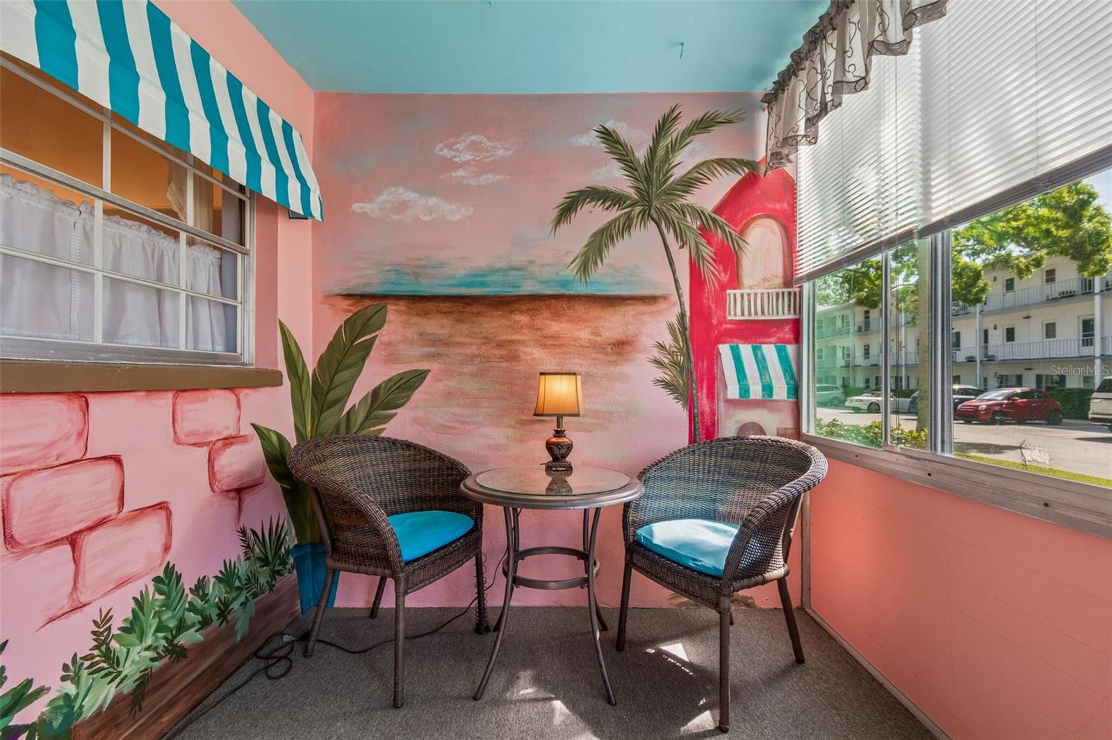 DOUGLAS ARMS - Residential