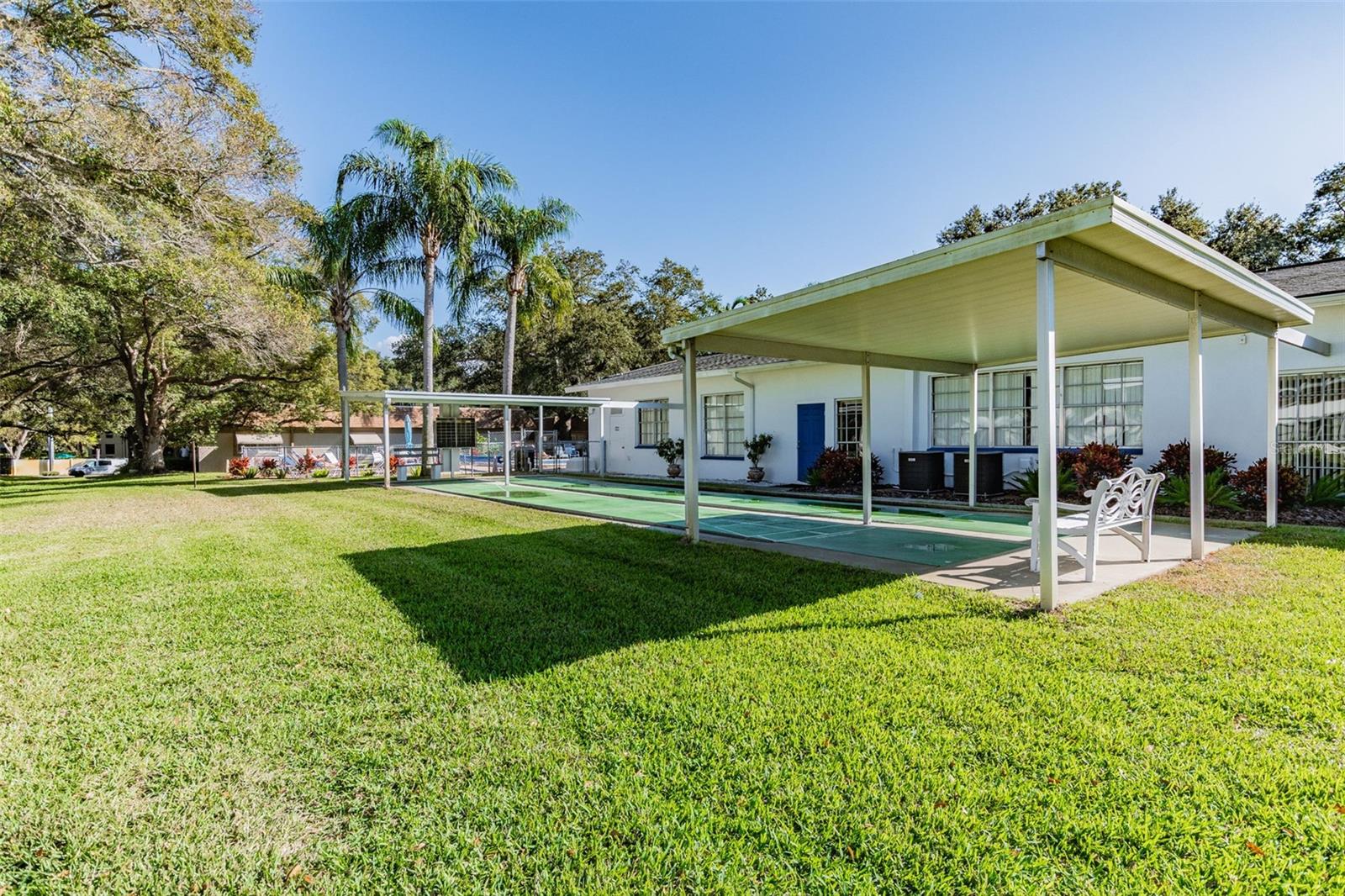 DOUGLAS ARMS - Residential