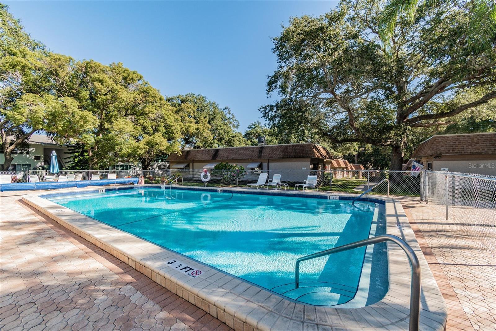 DOUGLAS ARMS - Residential