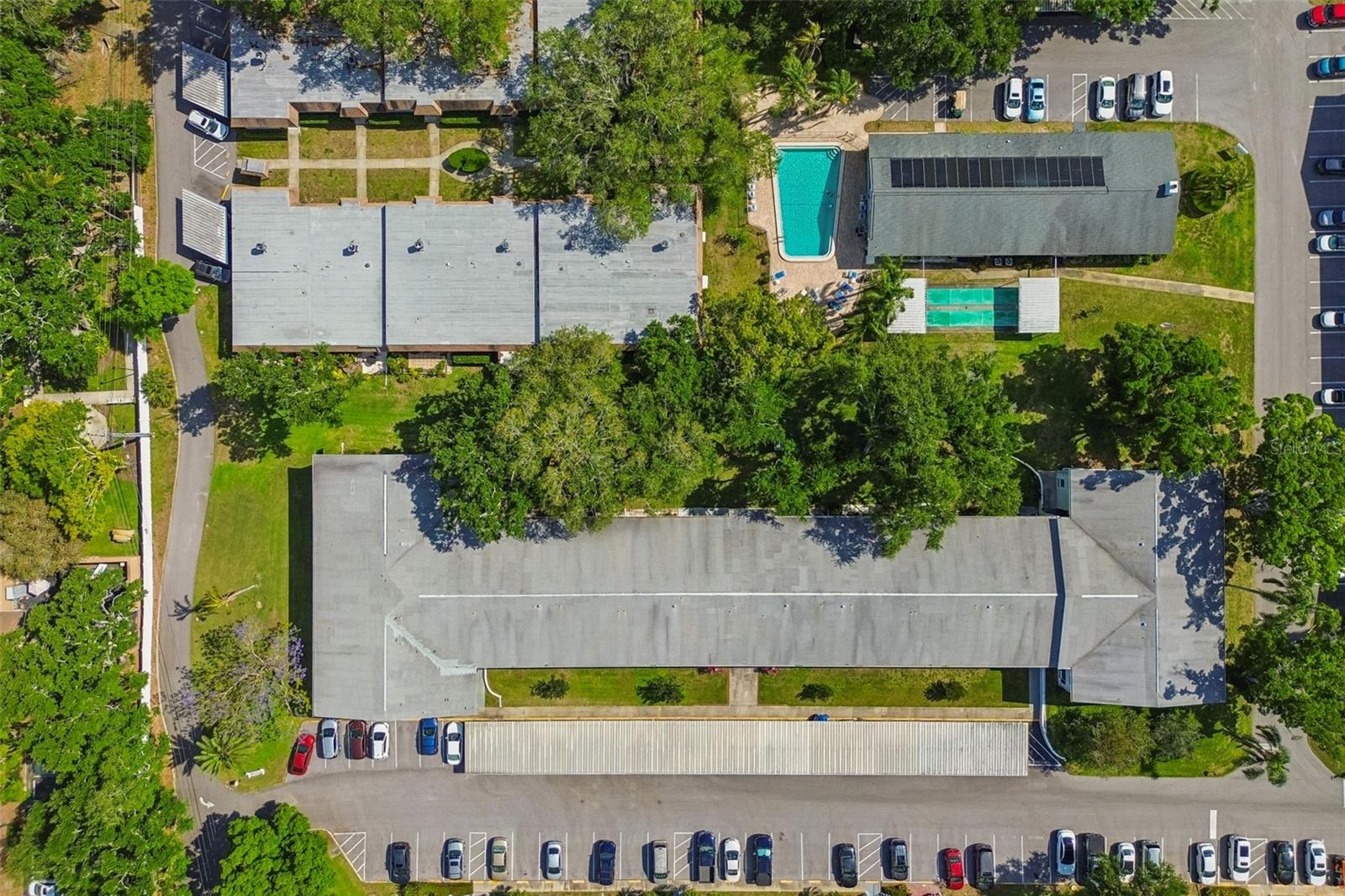 DOUGLAS ARMS - Residential