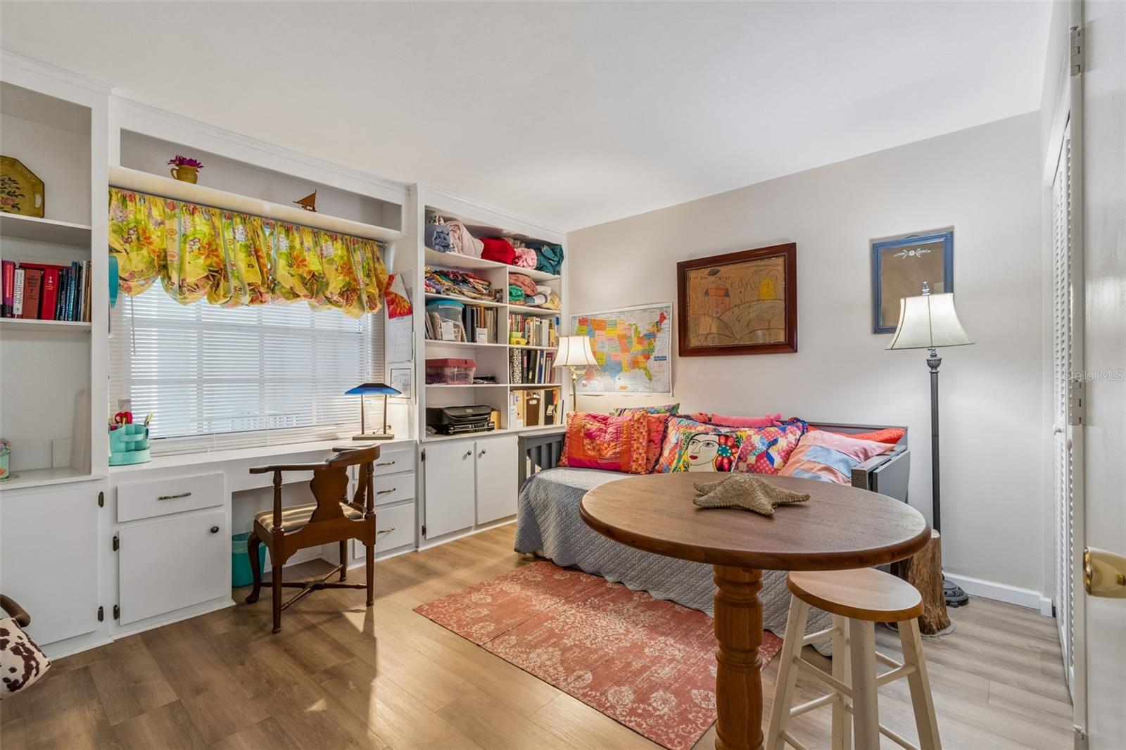 DOUGLAS ARMS - Residential