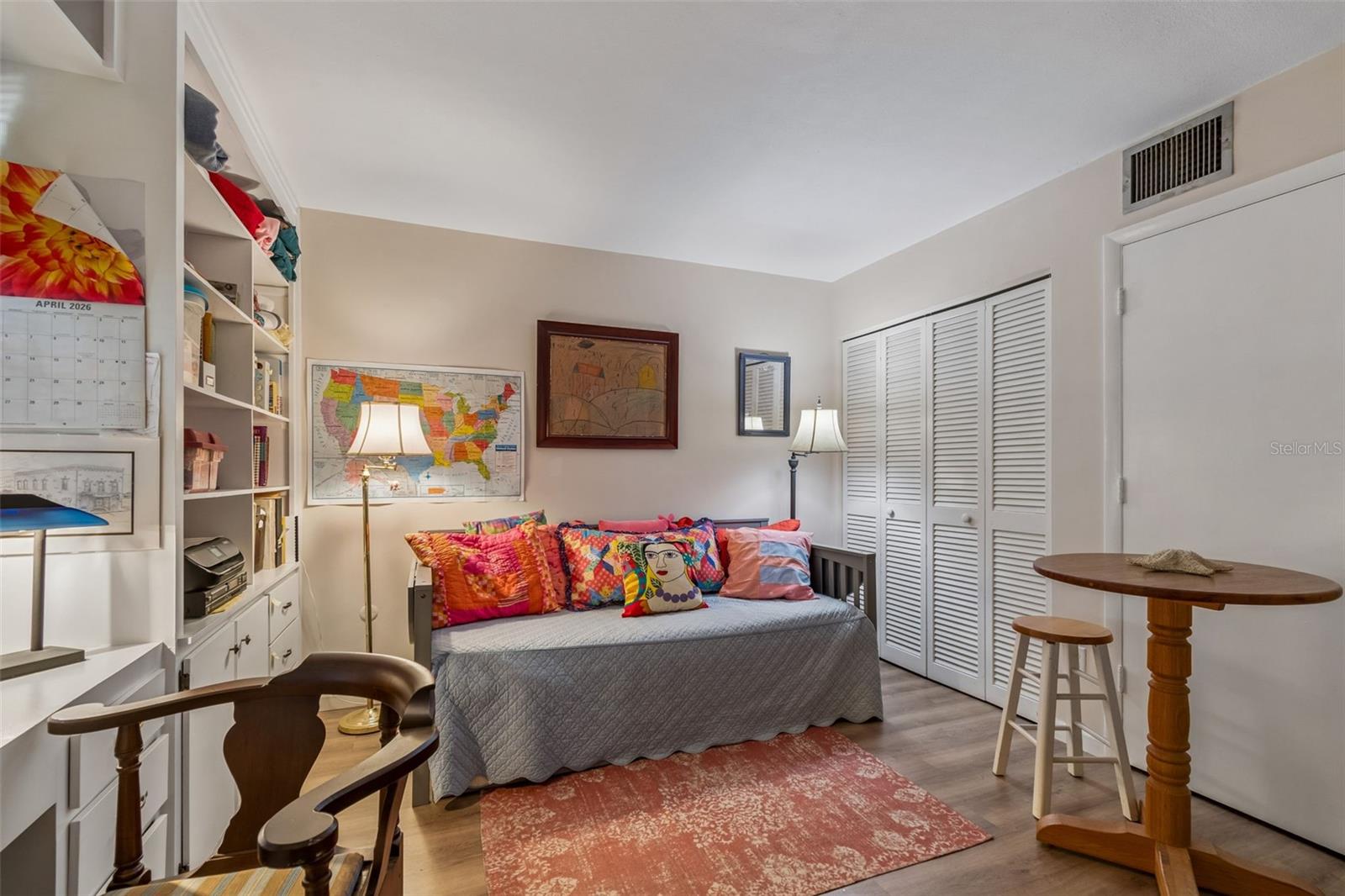 DOUGLAS ARMS - Residential