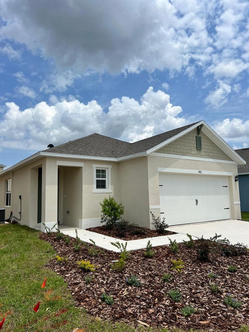 Photo of 1907 Elkridge Street, Davenport, FL 33837 (MLS # O6406778)