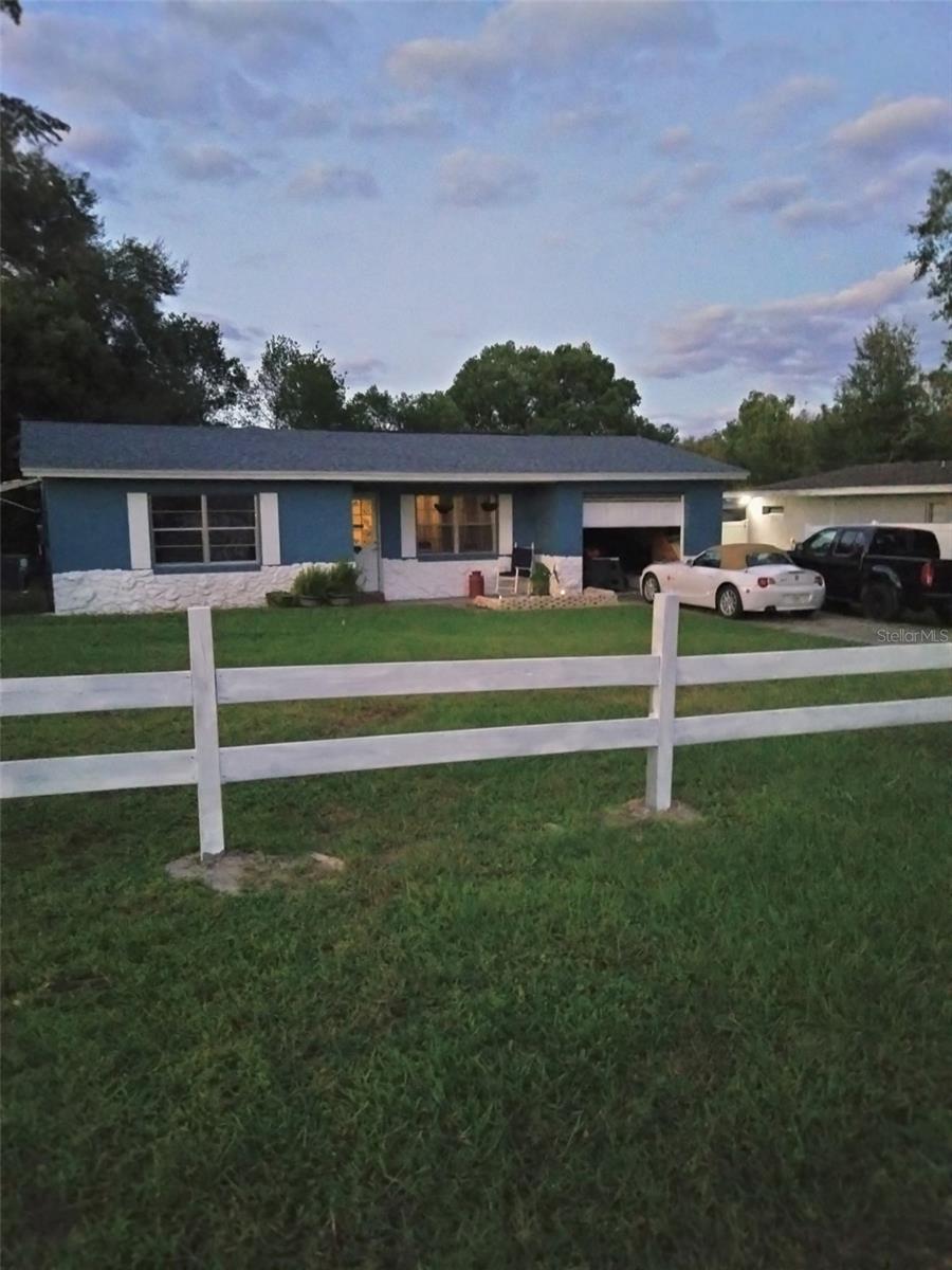 Great investment opportunity 4 Bedroom 2 bath block home on 1/4 of an acre with no HOA Conveniently
located. This home offers quick access to main roads & local amenities.Situated on a tranquil
street,Roof was replaced in 2020. Contact us today to schedule a viewing.