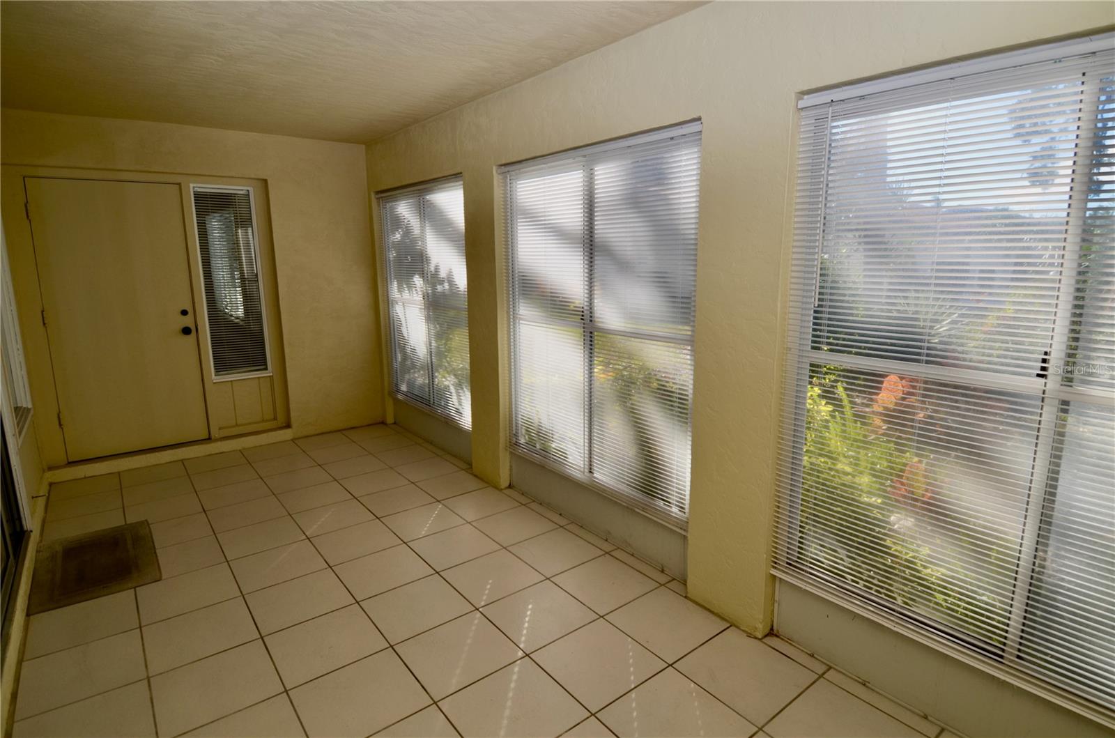 VILLAGE PLAZA SEC 1 - Residential