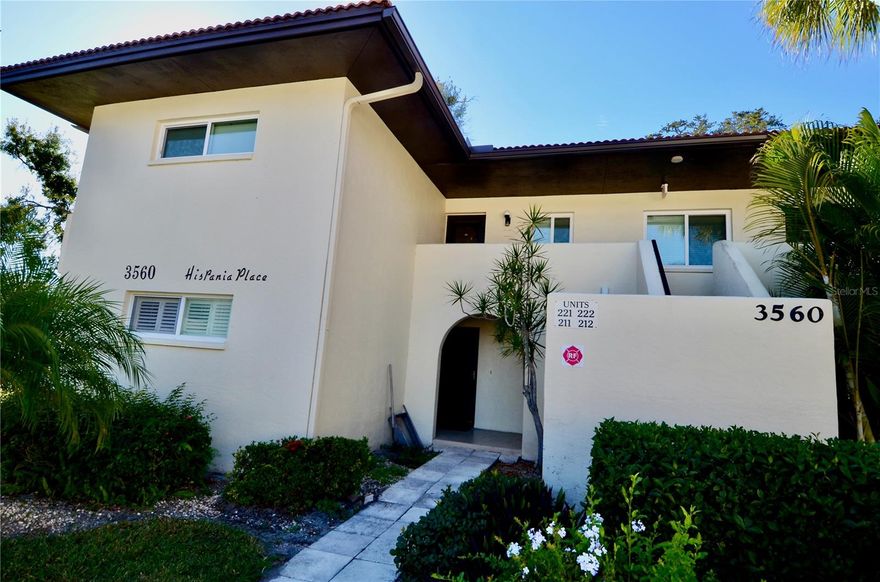 Beautifully maintained first-floor end-unit condo located in the desirable 55+ Village Plaza community. This light-filled residence features an abundance of windows, offering a bright and airy atmosphere throughout. The well-designed floor plan includes 2 bedrooms and 2 bathrooms, a separate dining room, and an enclosed Florida room perfect for year-round enjoyment.
Additional highlights include an assigned carport and easy first-floor access. Village Plaza is an active 55+ community offering excellent amenities such as a swimming pool, shuffleboard courts, sauna, and fitness room. Conveniently located just 10 minutes from downtown Sarasota and the beautiful Gulf beaches.
