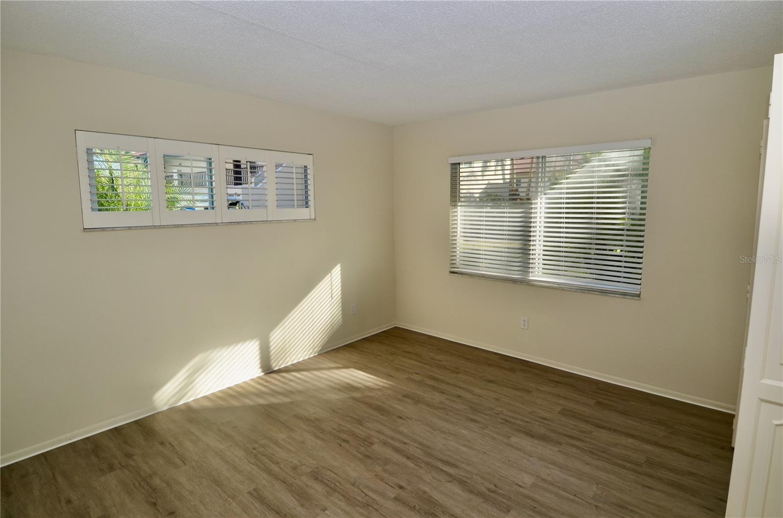 VILLAGE PLAZA SEC 1 - Residential