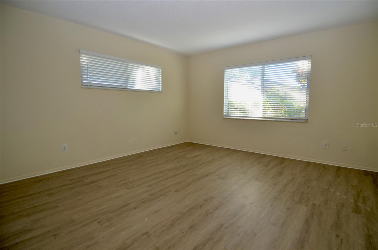 VILLAGE PLAZA SEC 1 - Residential