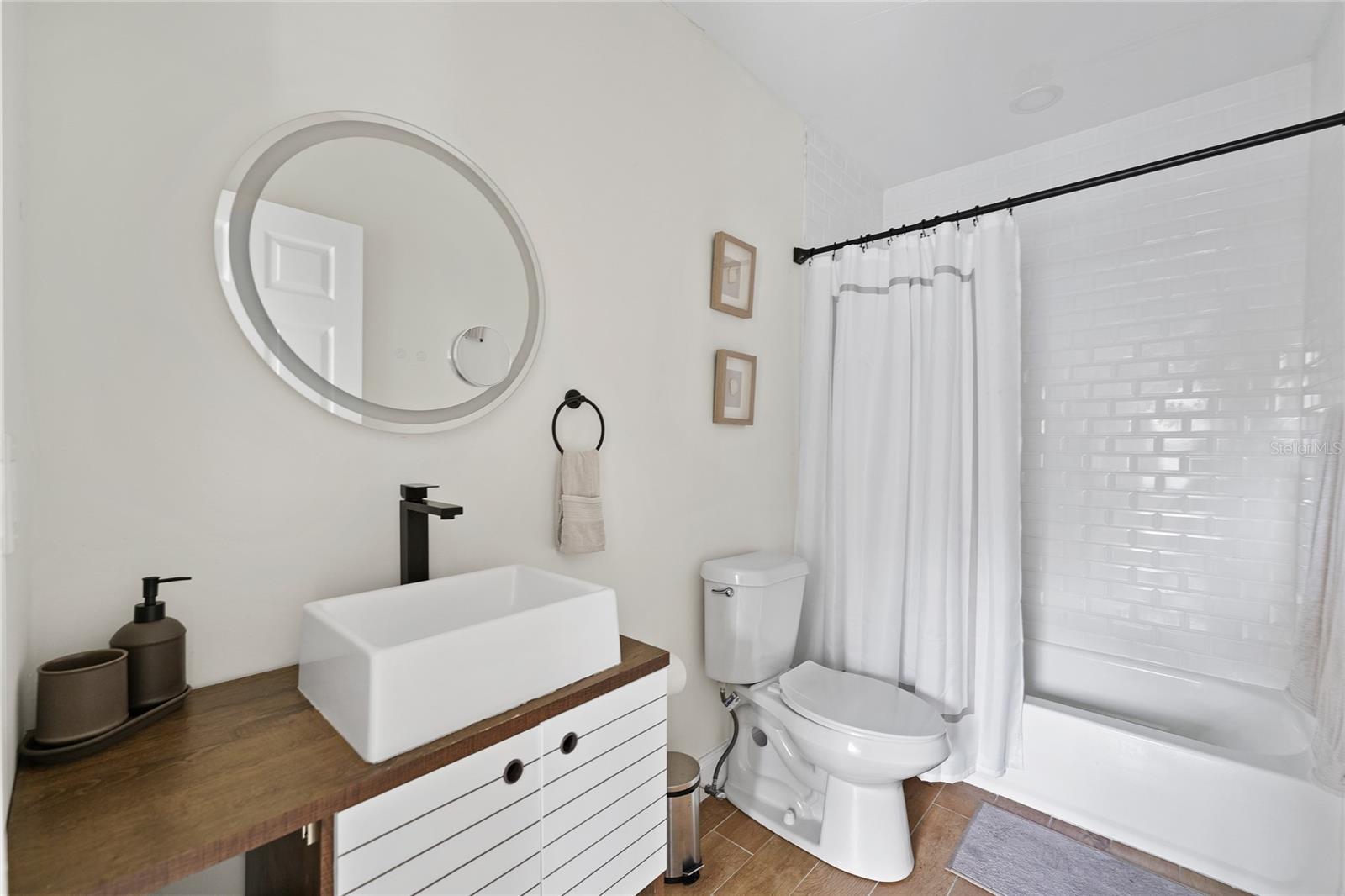 HARBORDALE SUB - Residential Lease