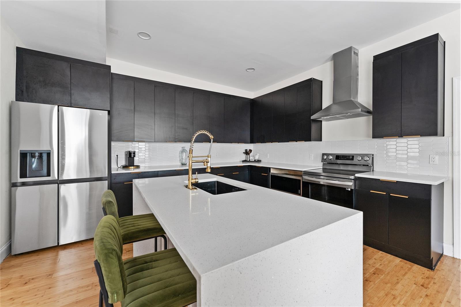 HARBORDALE SUB - Residential Lease