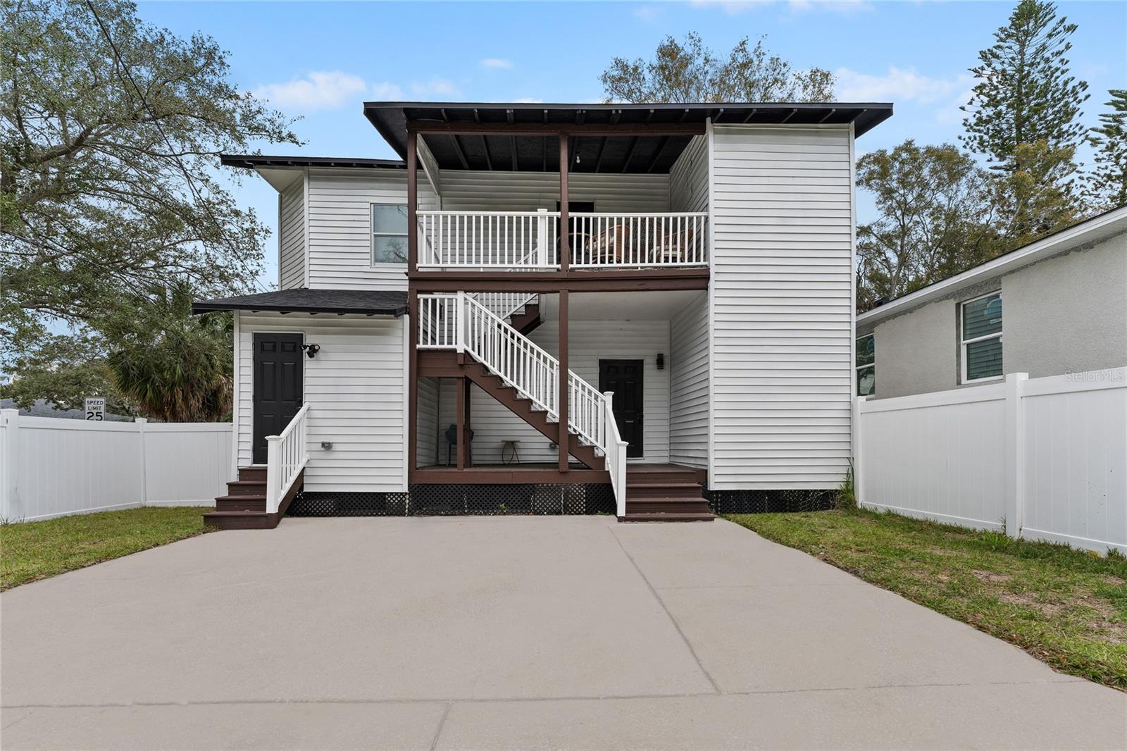 HARBORDALE SUB - Residential Lease