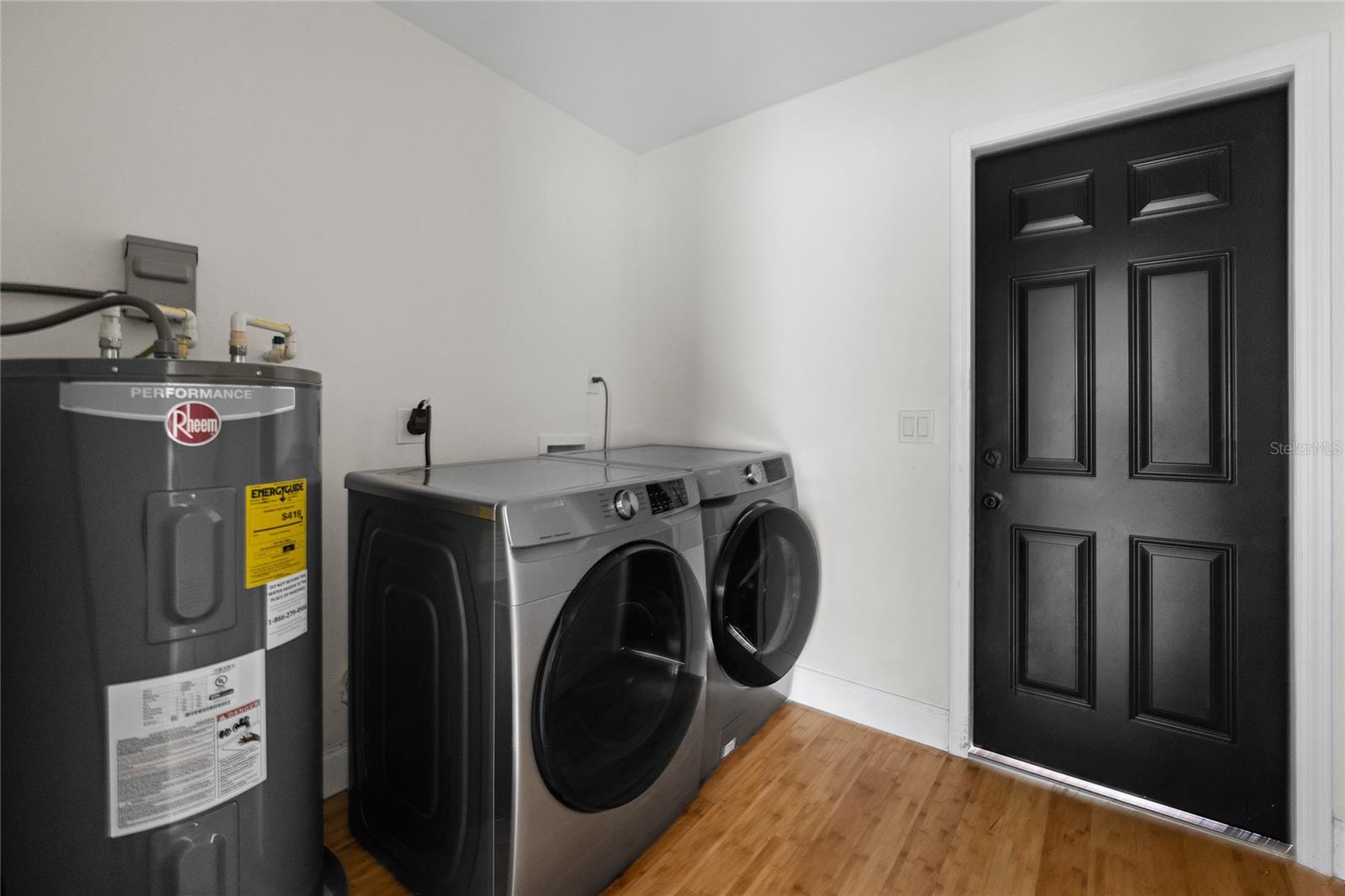 HARBORDALE SUB - Residential Lease