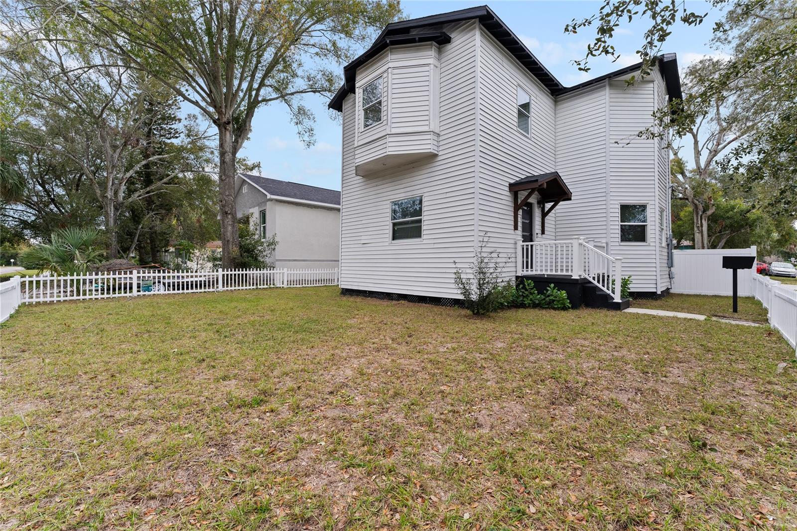 HARBORDALE SUB - Residential Lease