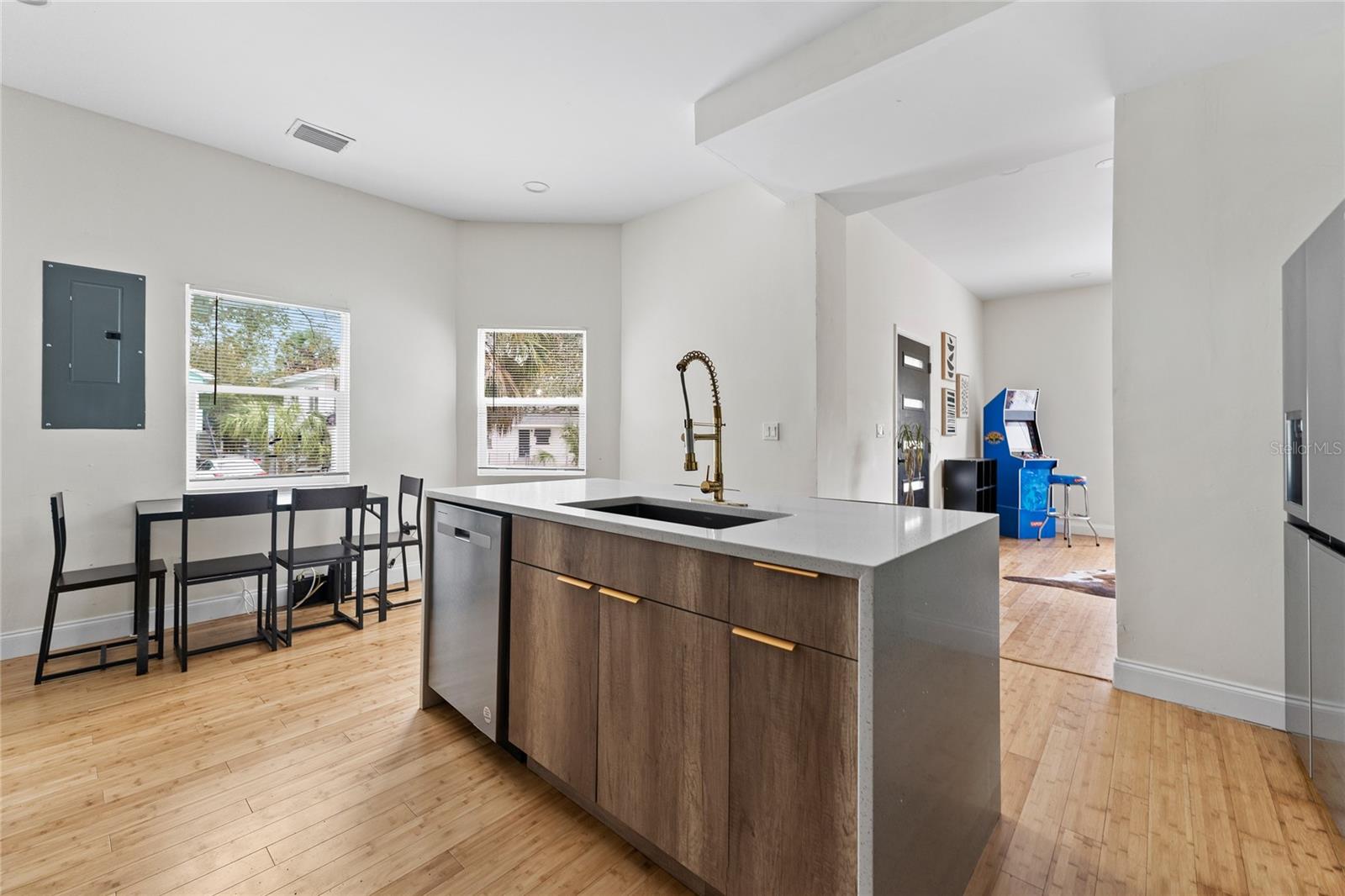 HARBORDALE SUB - Residential Lease