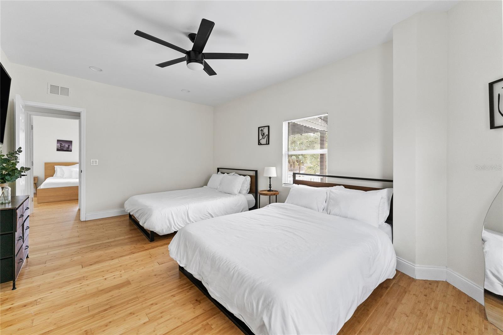 HARBORDALE SUB - Residential Lease