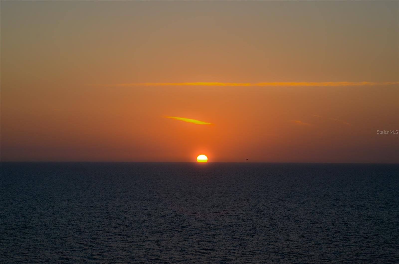 ULTIMAR ONE CONDO - Residential