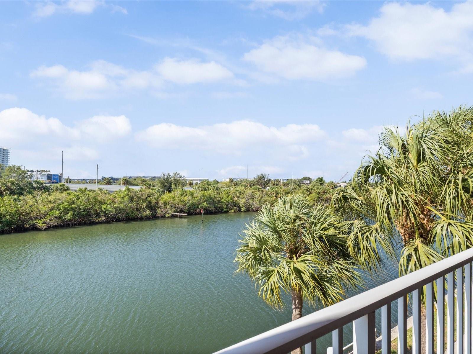 CULBREATH KEY BAYSIDE CONDOMIN - Residential