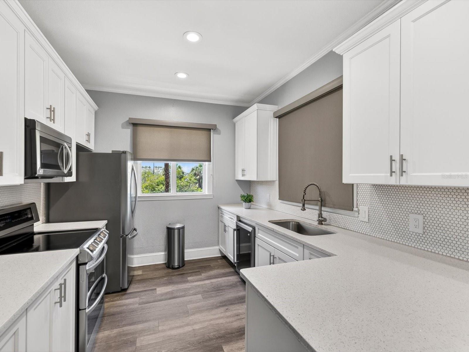 CULBREATH KEY BAYSIDE CONDOMIN - Residential