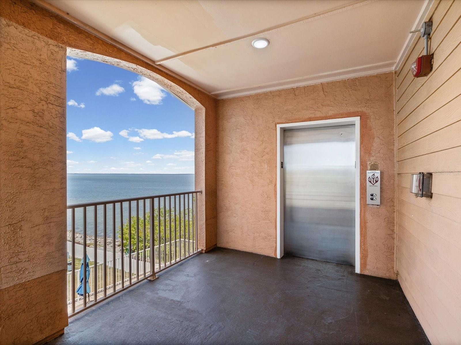 CULBREATH KEY BAYSIDE CONDOMIN - Residential