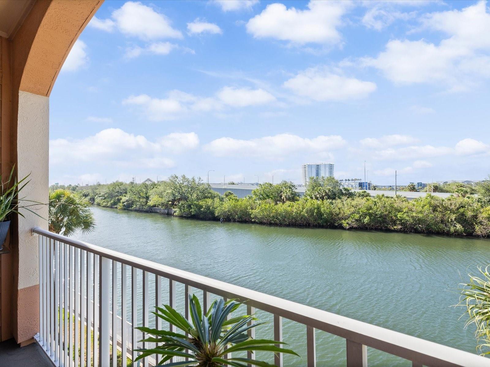5000 CULBREATH KEY WAY 9-215