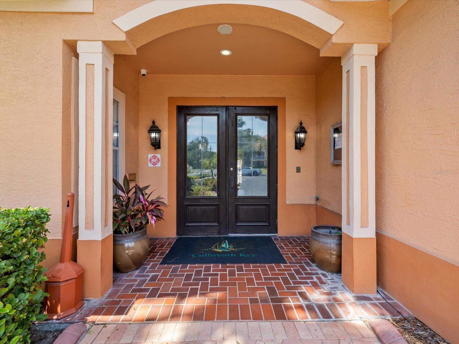 CULBREATH KEY BAYSIDE CONDOMIN - Residential