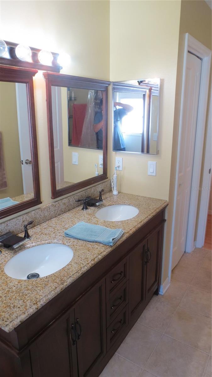 BLOOMINGDALE SEC L UNIT - Residential