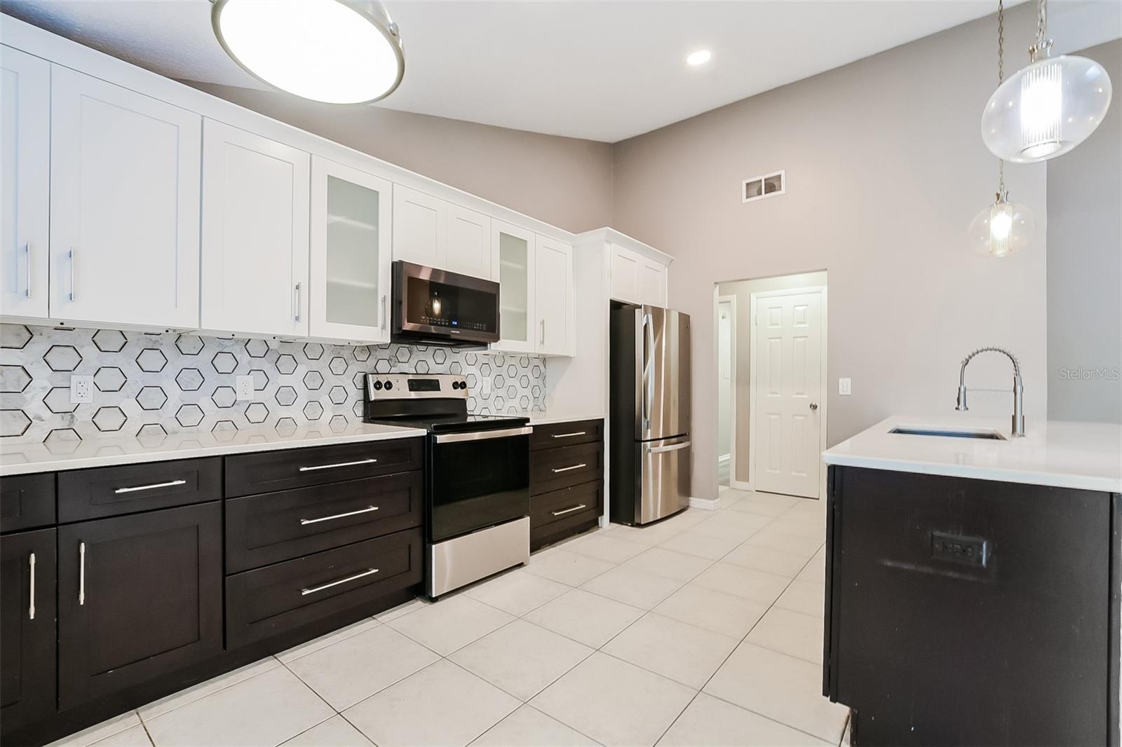 WOODLAND TERRACE AT COUNTRY CREEK - Residential