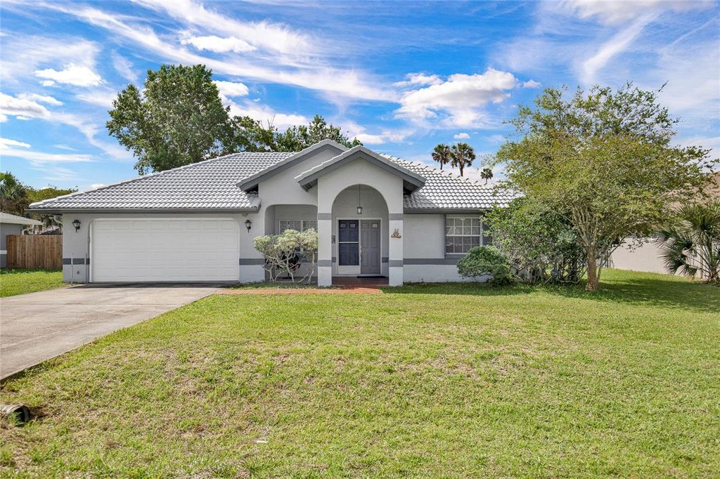 Photo of 9 Blackberry Place, Palm Coast, FL 32137 (MLS # FC318723)