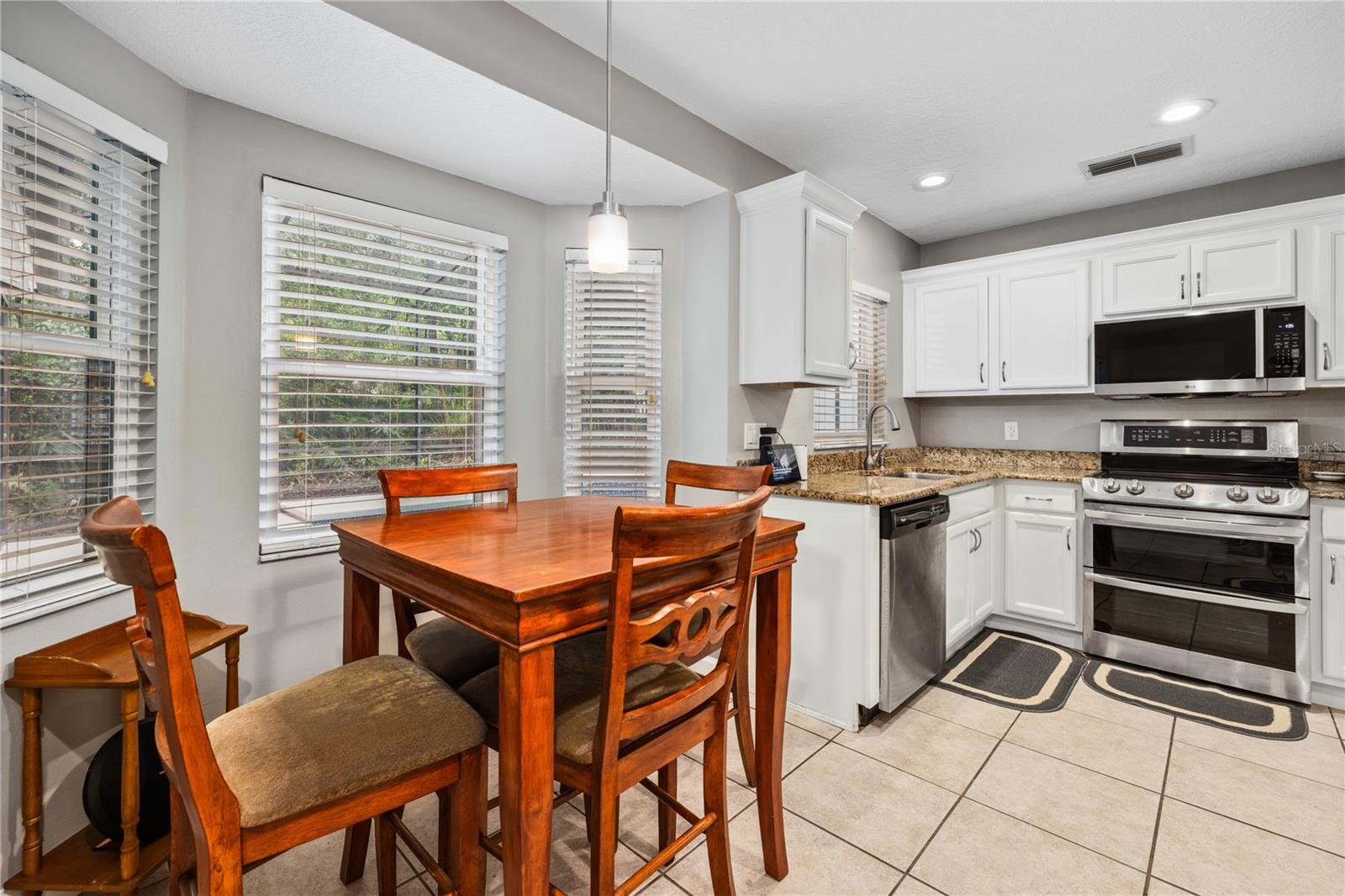 DEER LAKE RUN - Residential