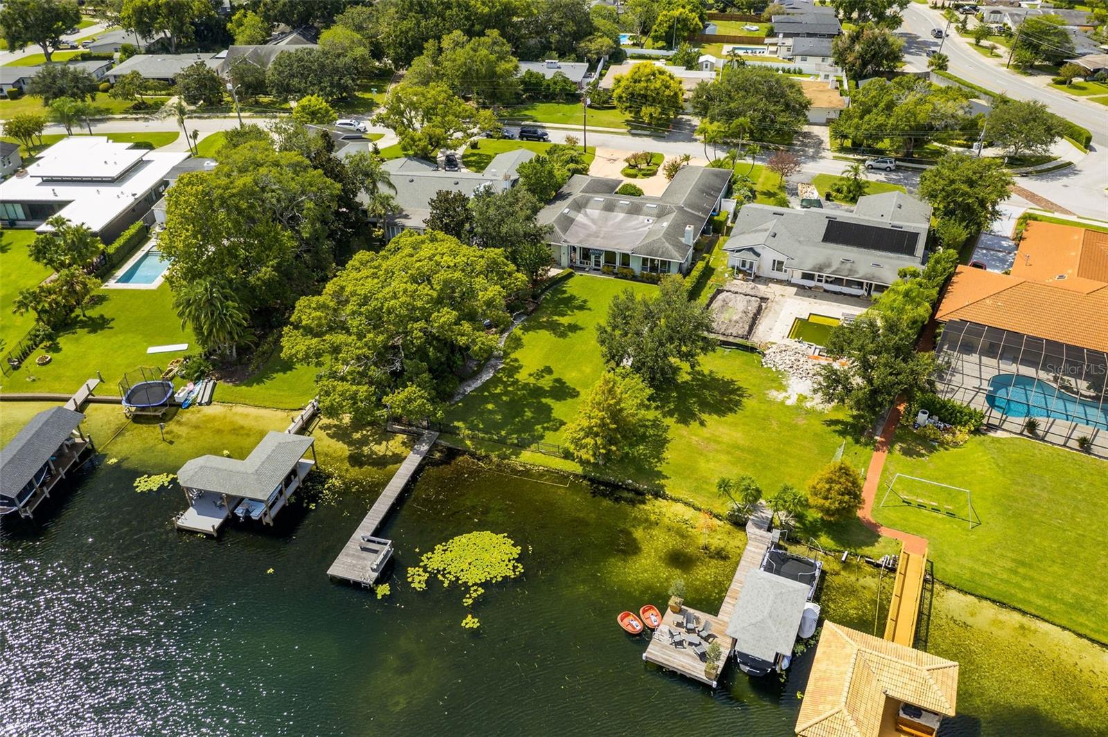 ARDSLEY MANOR - Residential