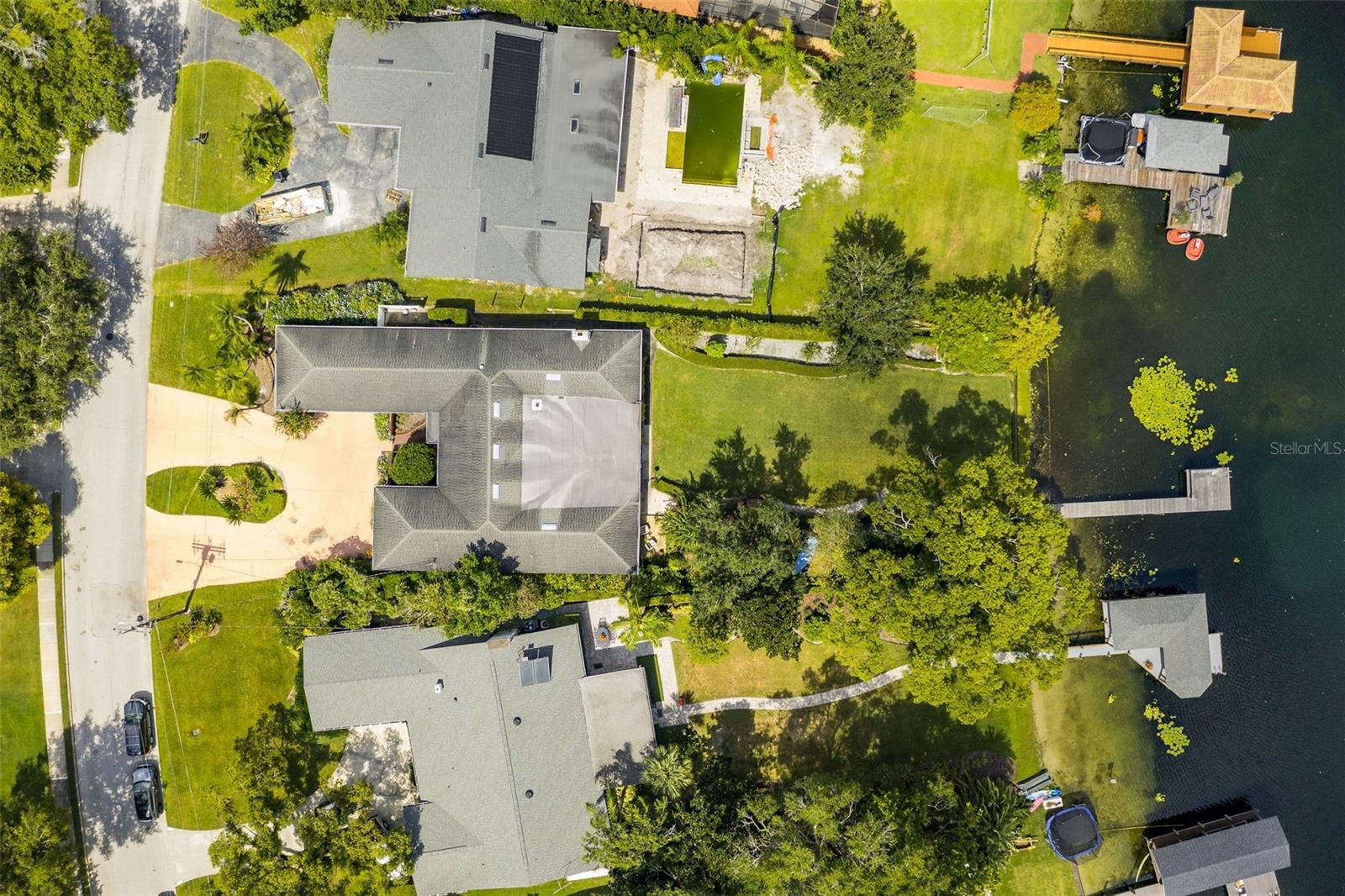 ARDSLEY MANOR - Residential