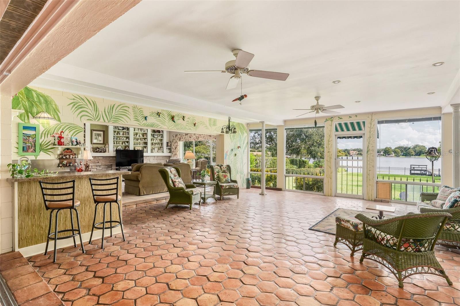 ARDSLEY MANOR - Residential