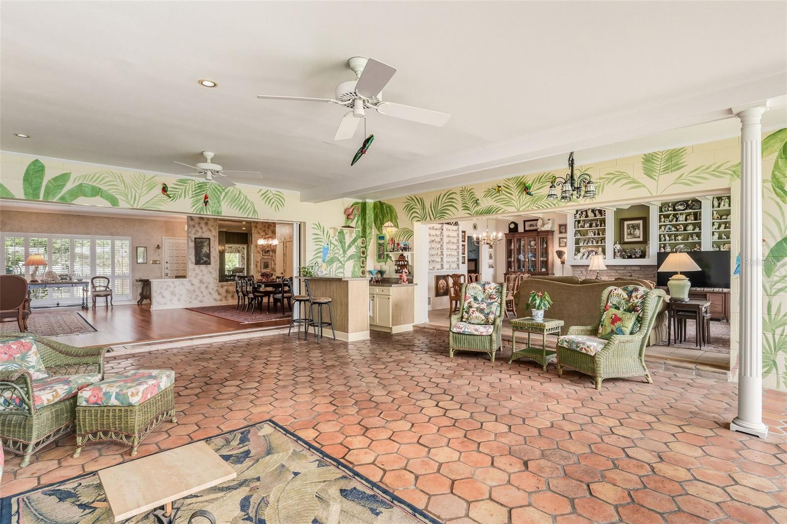 ARDSLEY MANOR - Residential