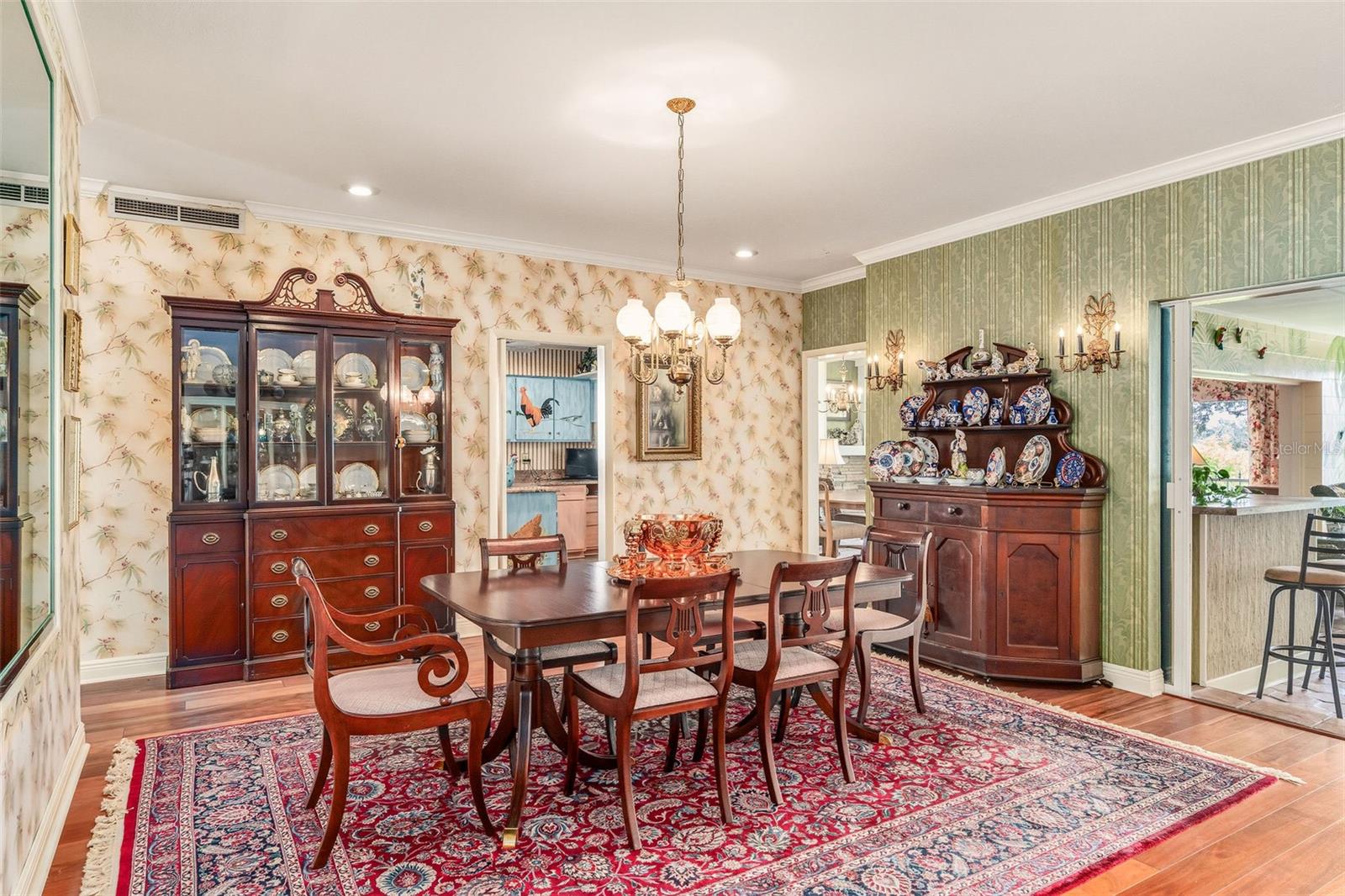 ARDSLEY MANOR - Residential