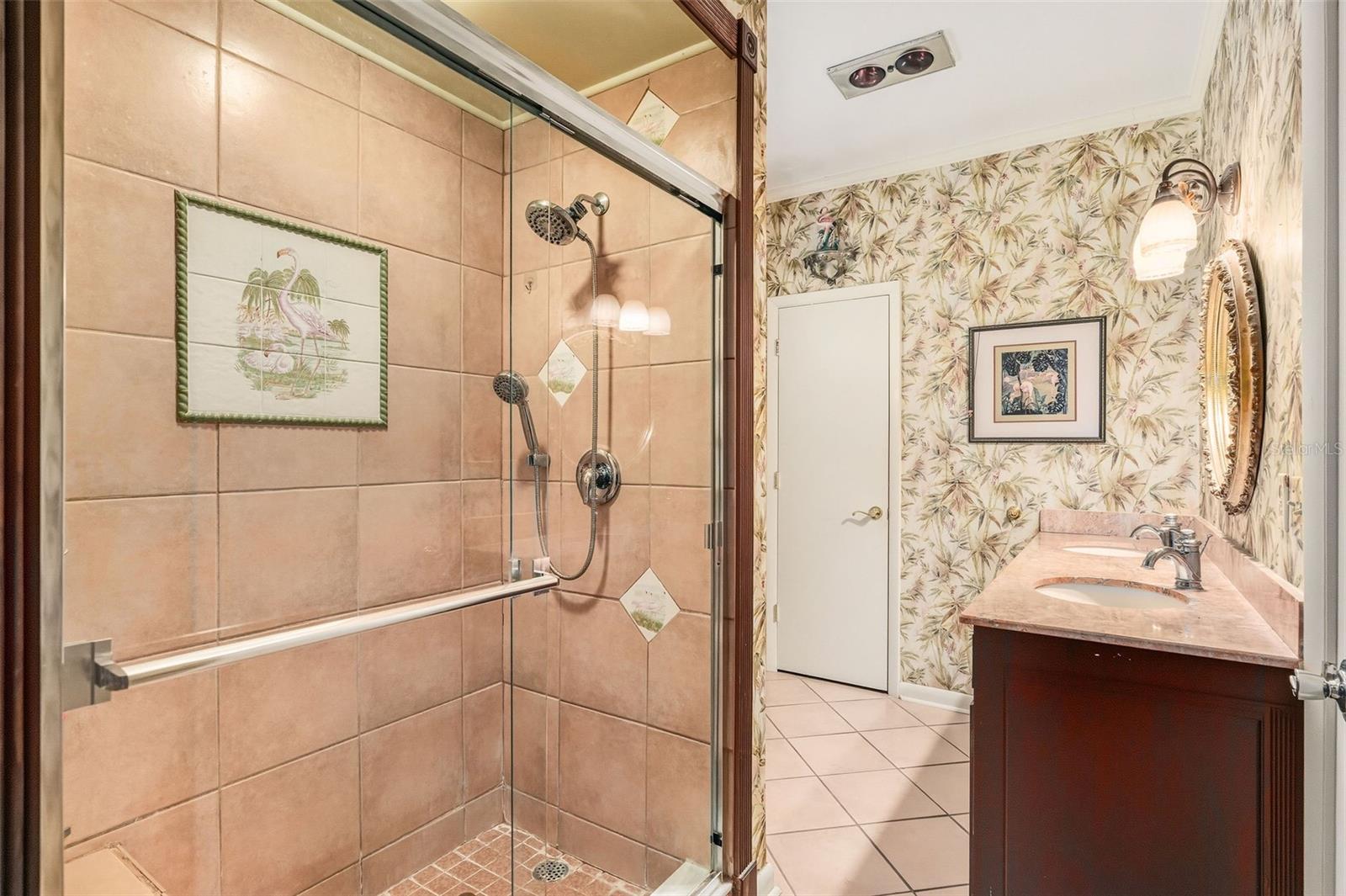ARDSLEY MANOR - Residential