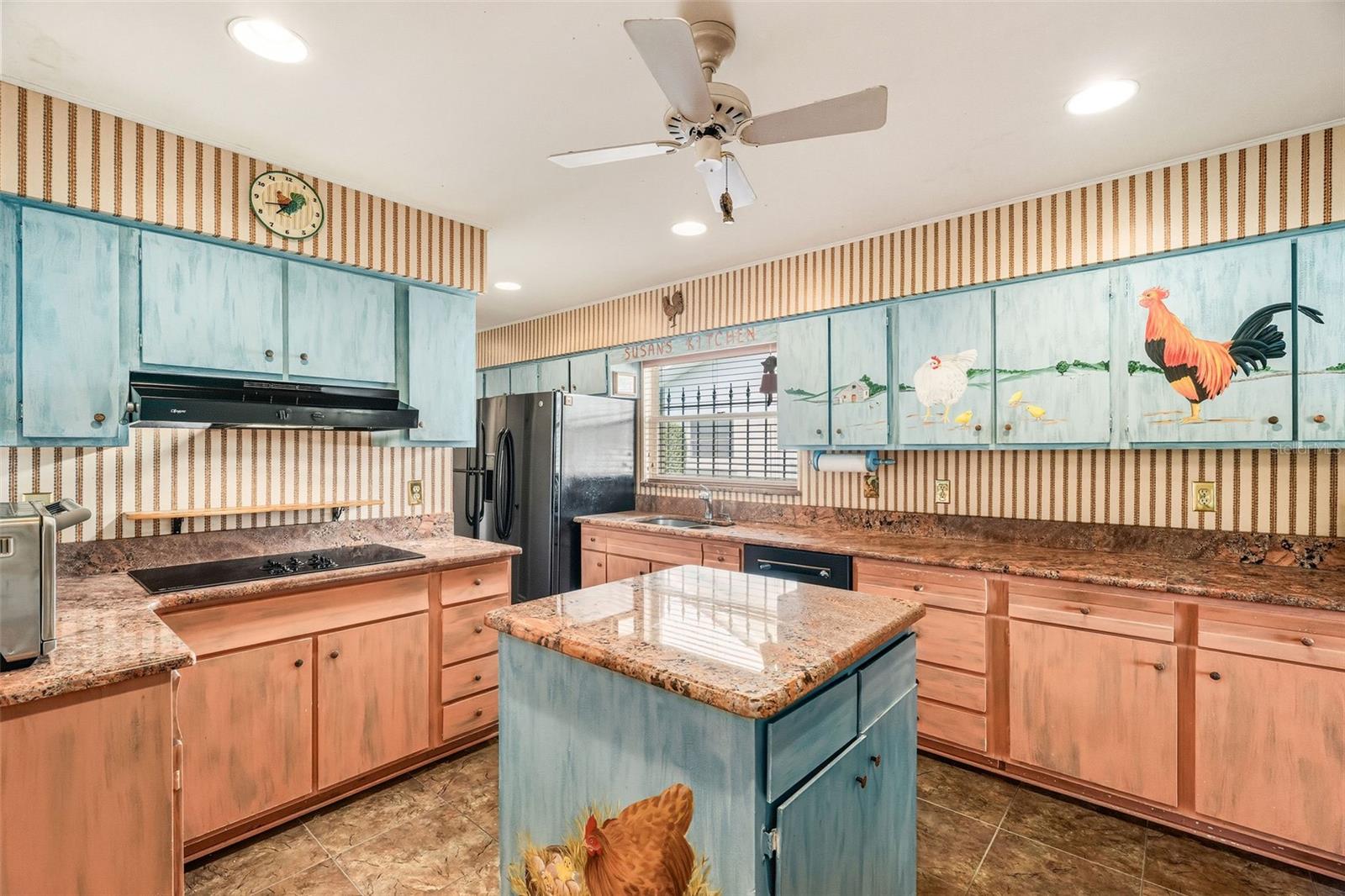 ARDSLEY MANOR - Residential