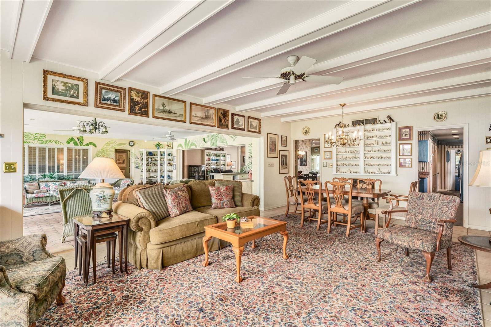 ARDSLEY MANOR - Residential