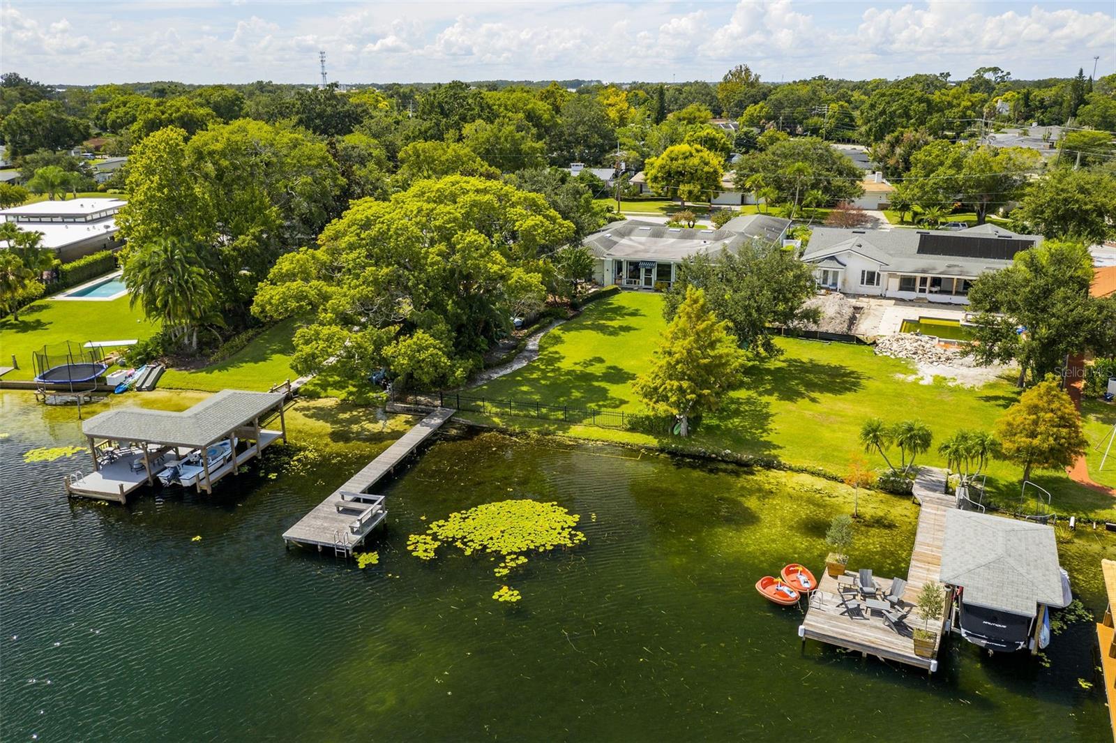 ARDSLEY MANOR - Residential