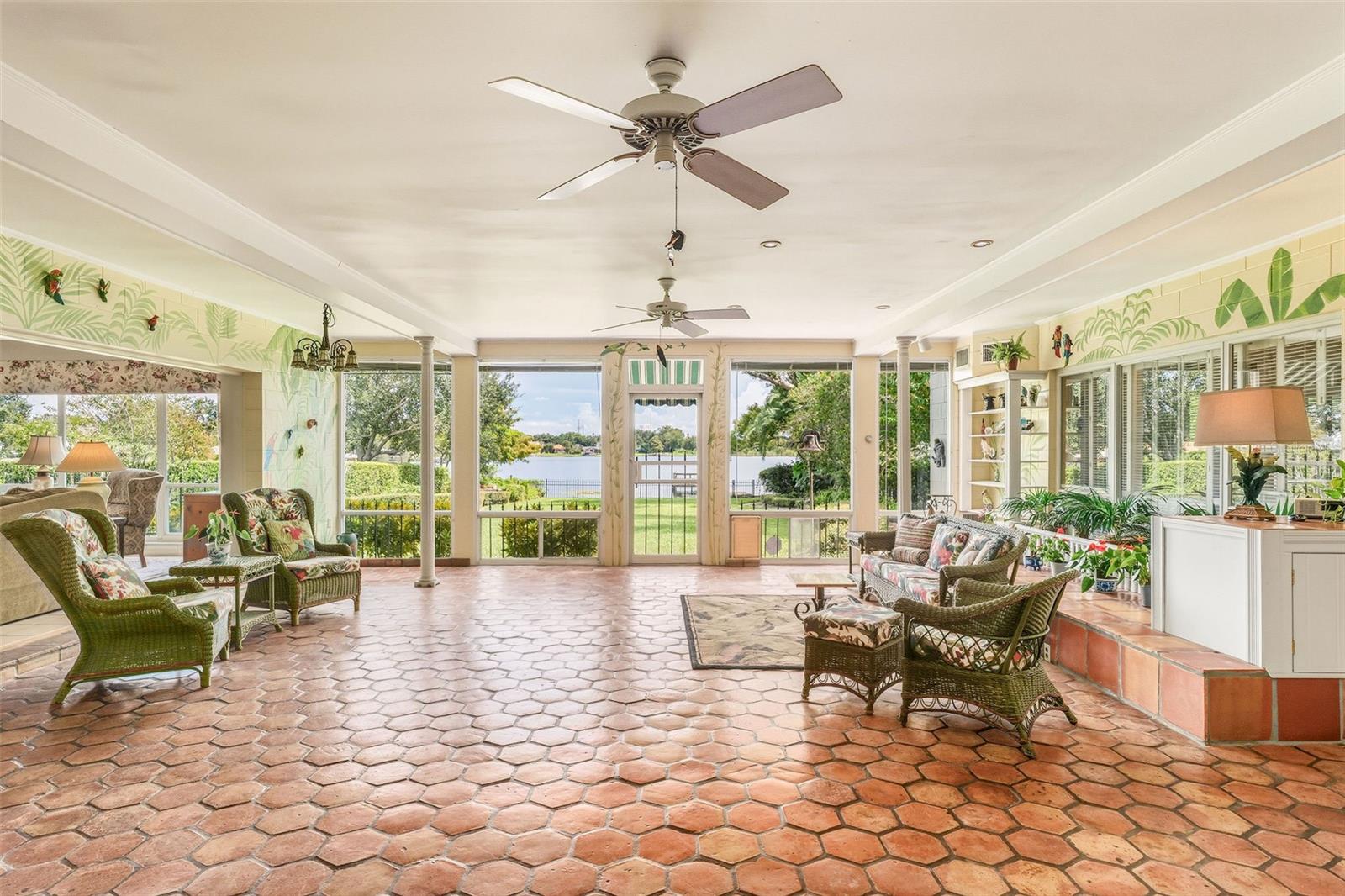 ARDSLEY MANOR - Residential