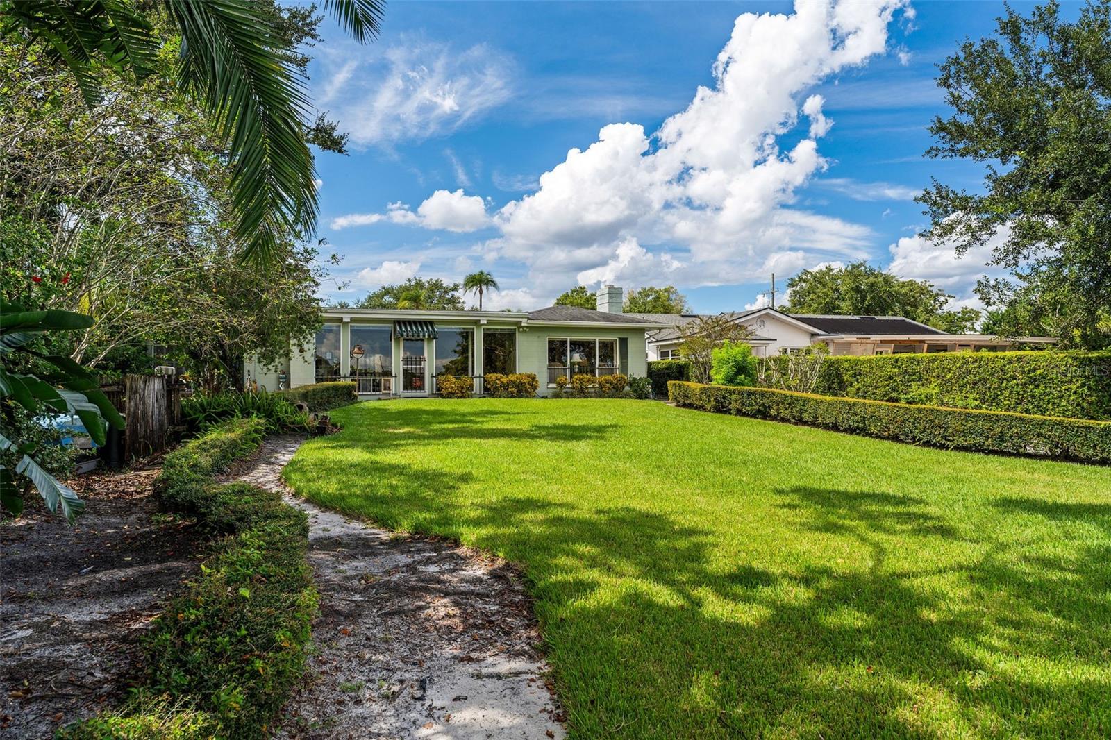 ARDSLEY MANOR - Residential