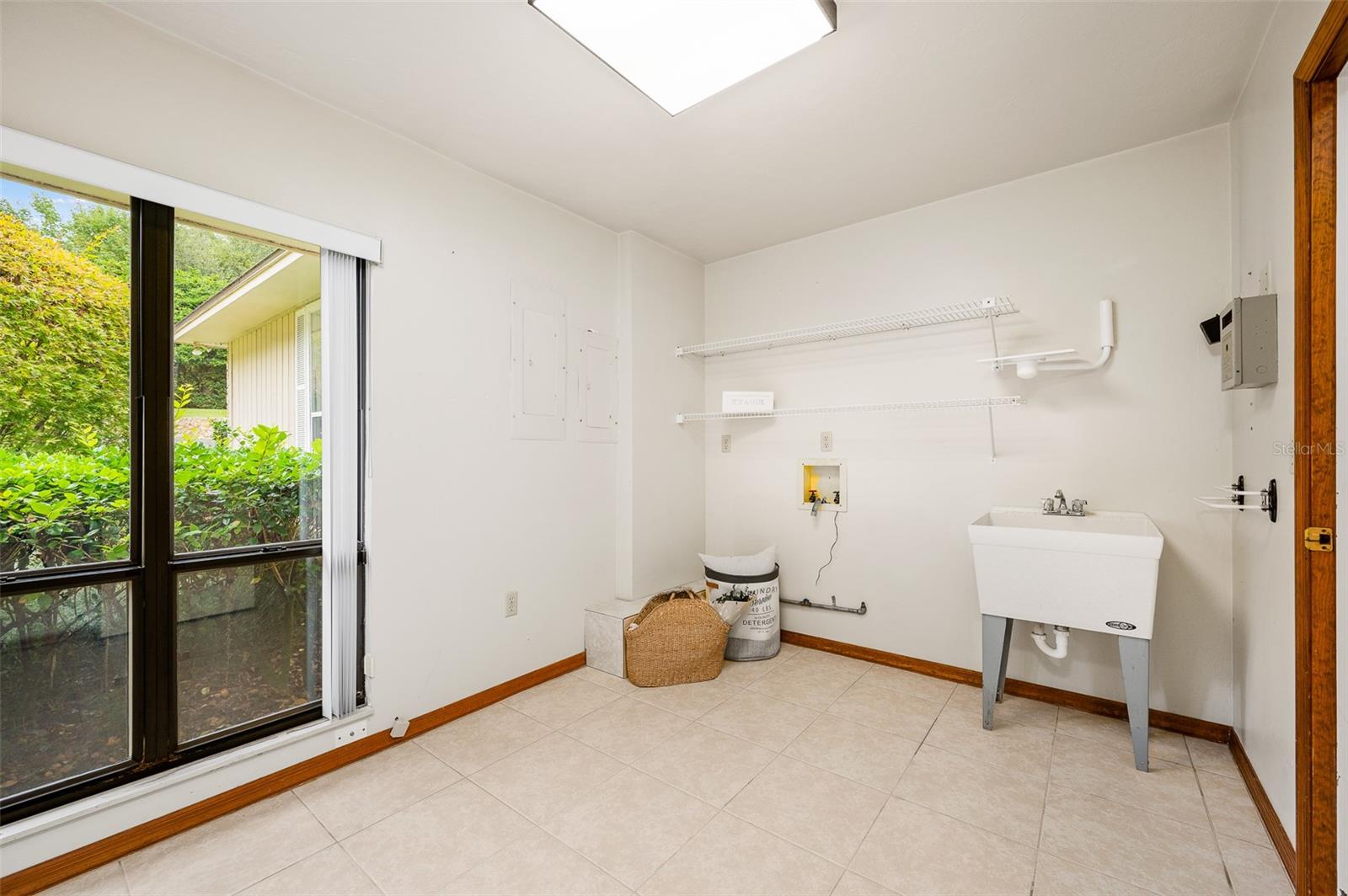 FOX GROVE - Residential