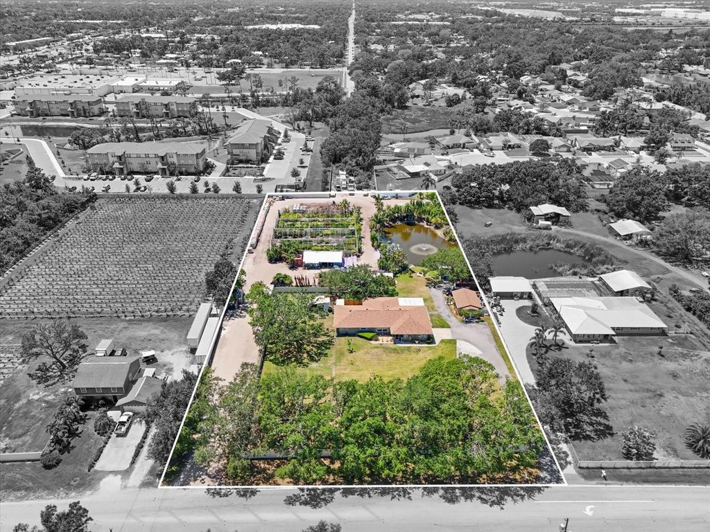 Photo of 5024 37th Street E, Bradenton, FL 34203 (MLS # A4649361)