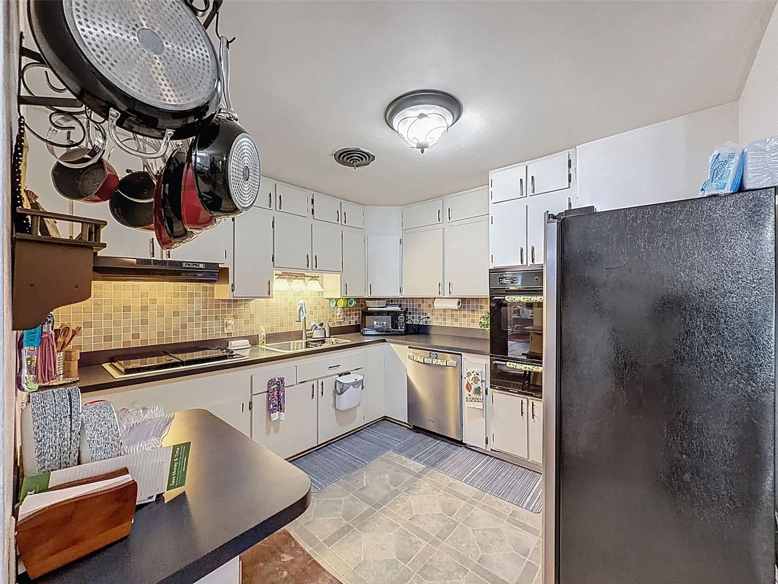 LAKEWOOD - Residential