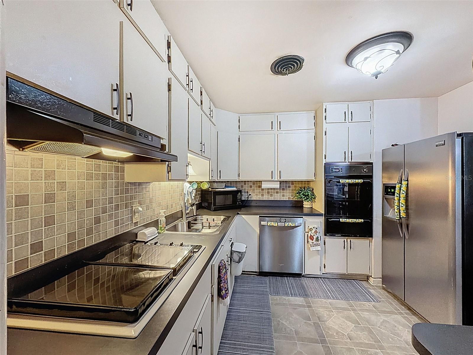 LAKEWOOD - Residential