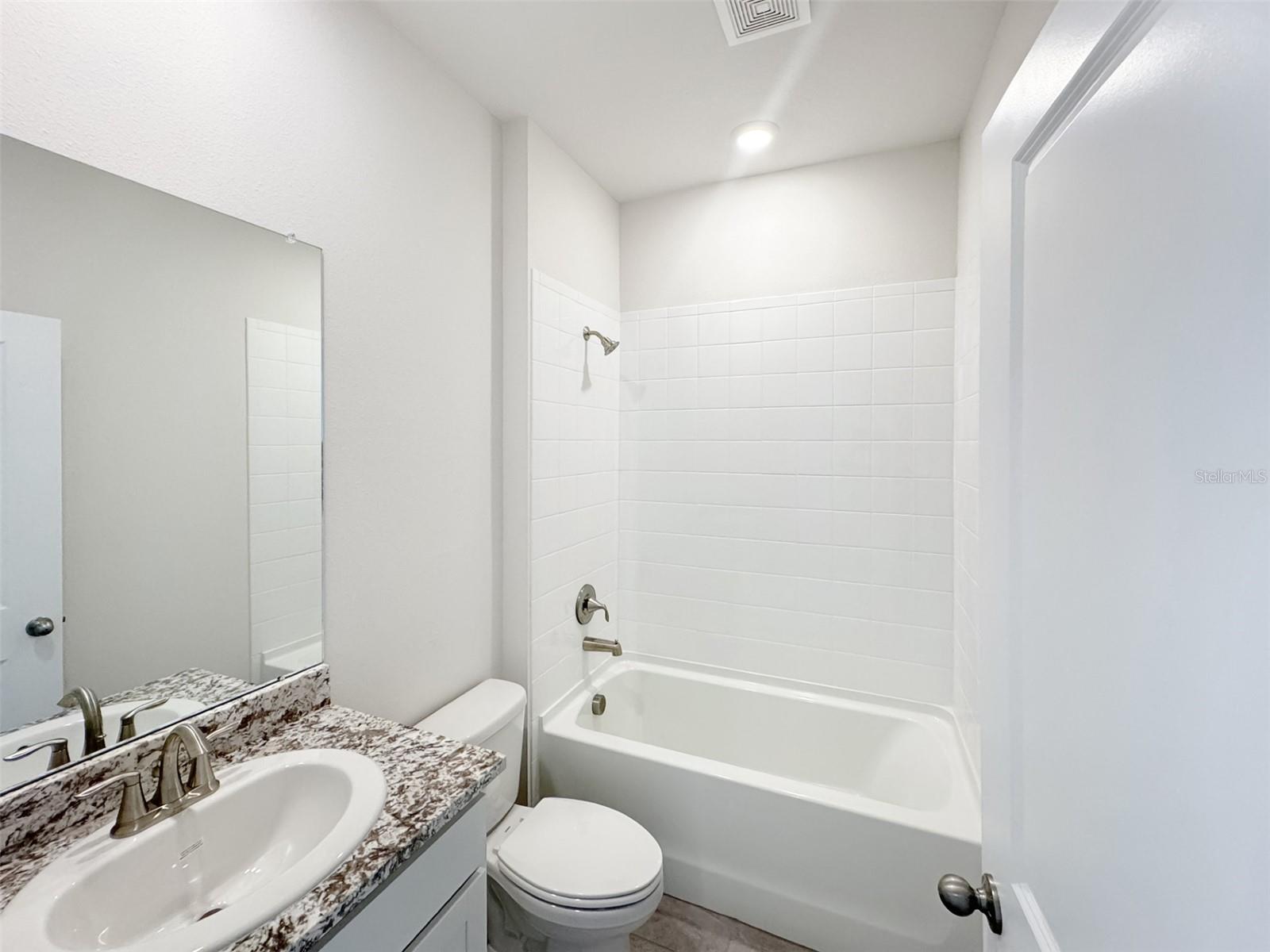 CODDINGTON PH II - Residential Lease