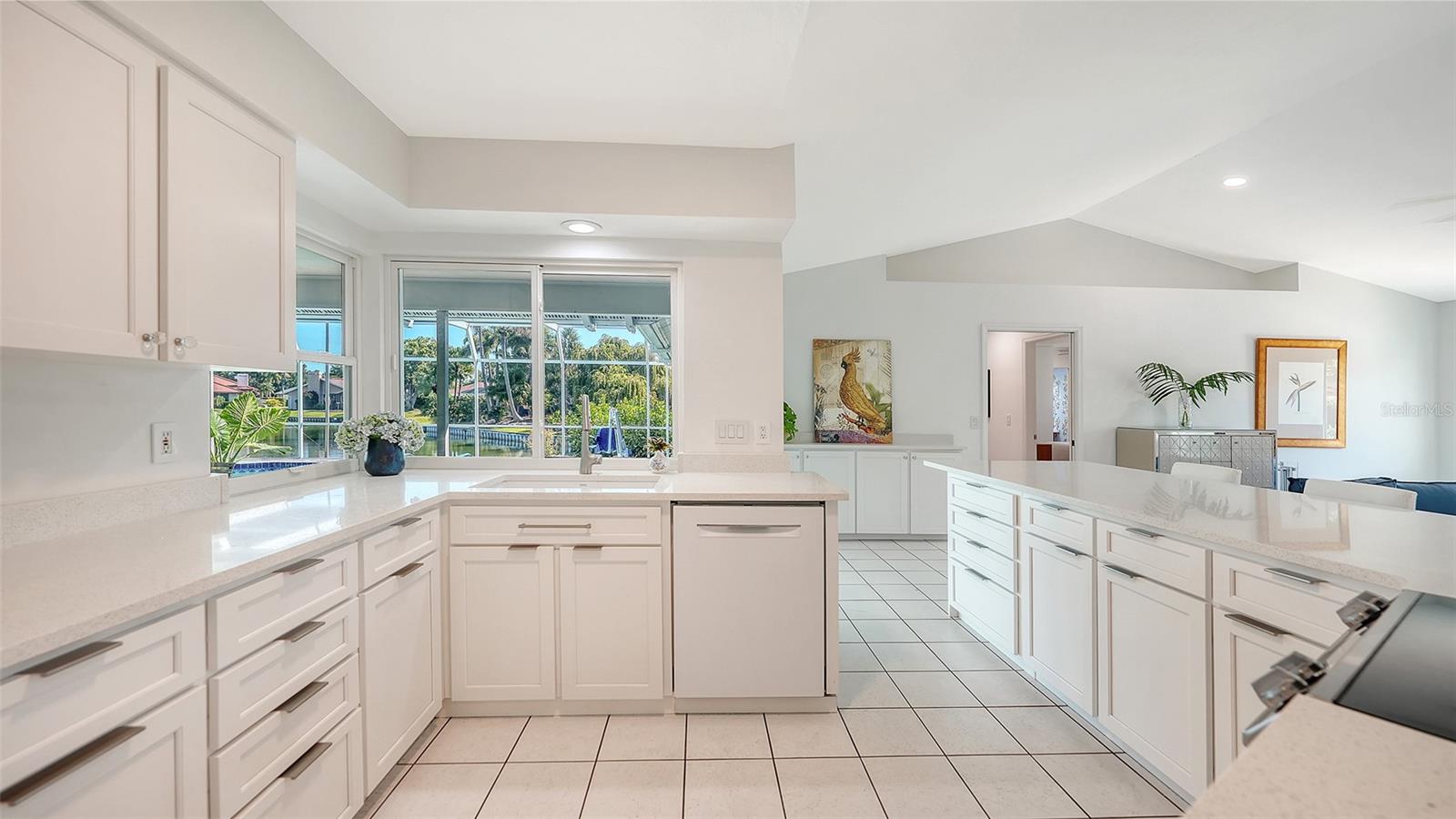 PALM AIRE / COUNTRY LAKES - Residential